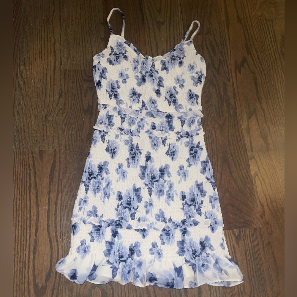 Abercrombie and Fitch Blue and White Flowered Mini dress in Size Small